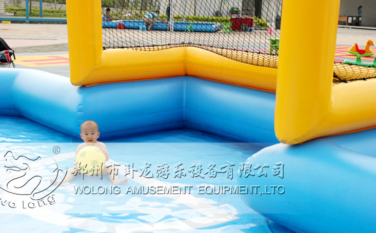 水上足球場別開生面的水上趣味運動水樂園游樂設施